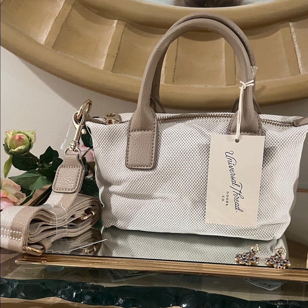 Universal Thread Handbag💄💋 - Picture 4 of 8